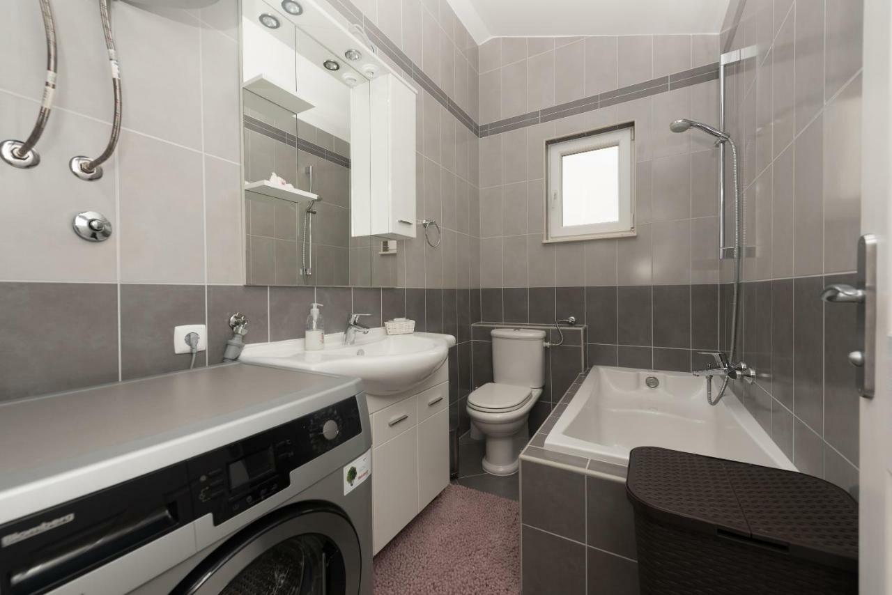 Apartments Naja Makarska Luaran gambar