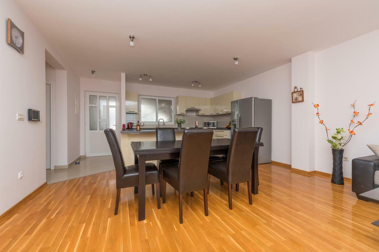 Apartments Naja Makarska Luaran gambar