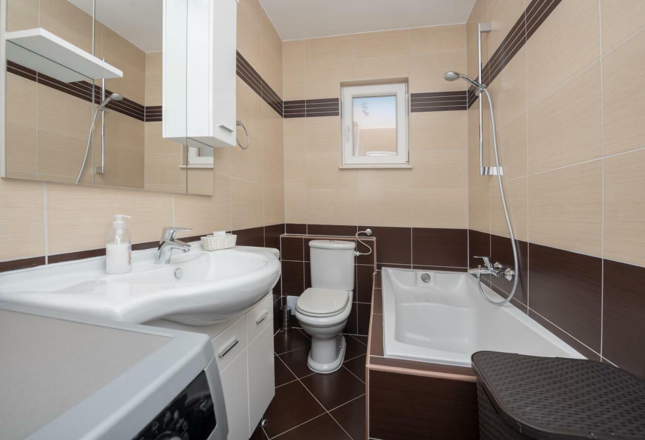 Apartments Naja Makarska Luaran gambar