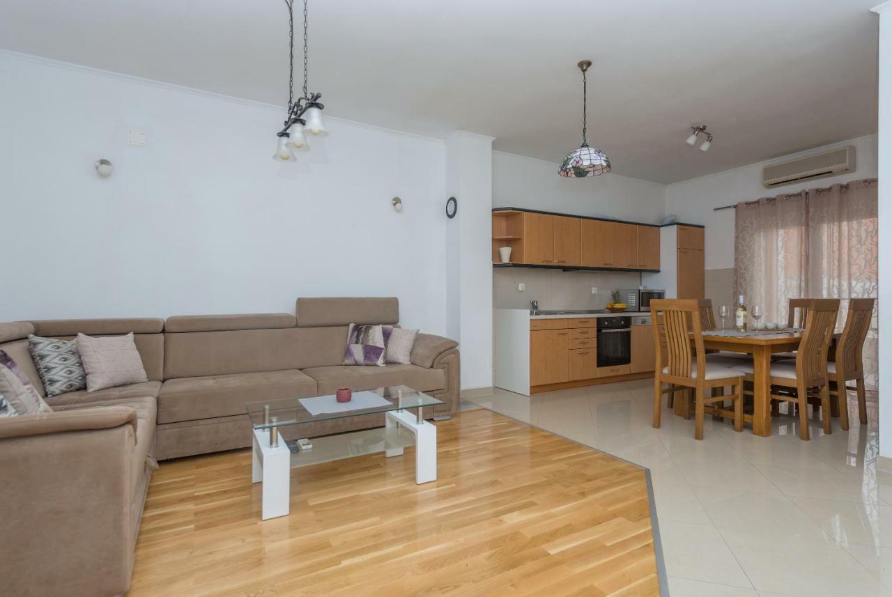 Apartments Naja Makarska Luaran gambar