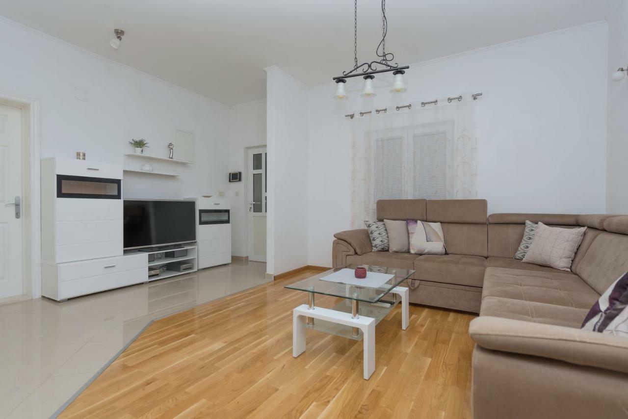 Apartments Naja Makarska Luaran gambar